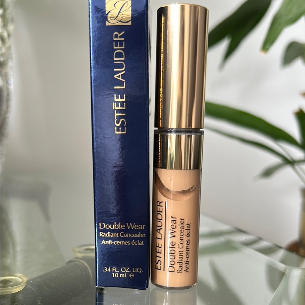 Estée Lauder Double Wear Radiant concealer in Light Medium 2N - Discontinued